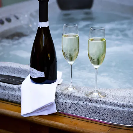 Hotel Schloessle - Small Luxury Of The World 5*