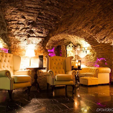 Schloessle - Small Luxury Of The World Отель Таллин