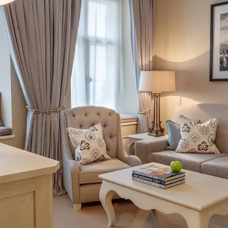 Schloessle - Small Luxury Of The World Hotell